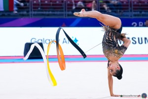 f ribbon liu alicia usa sfe07640 copia simone ferraro ph